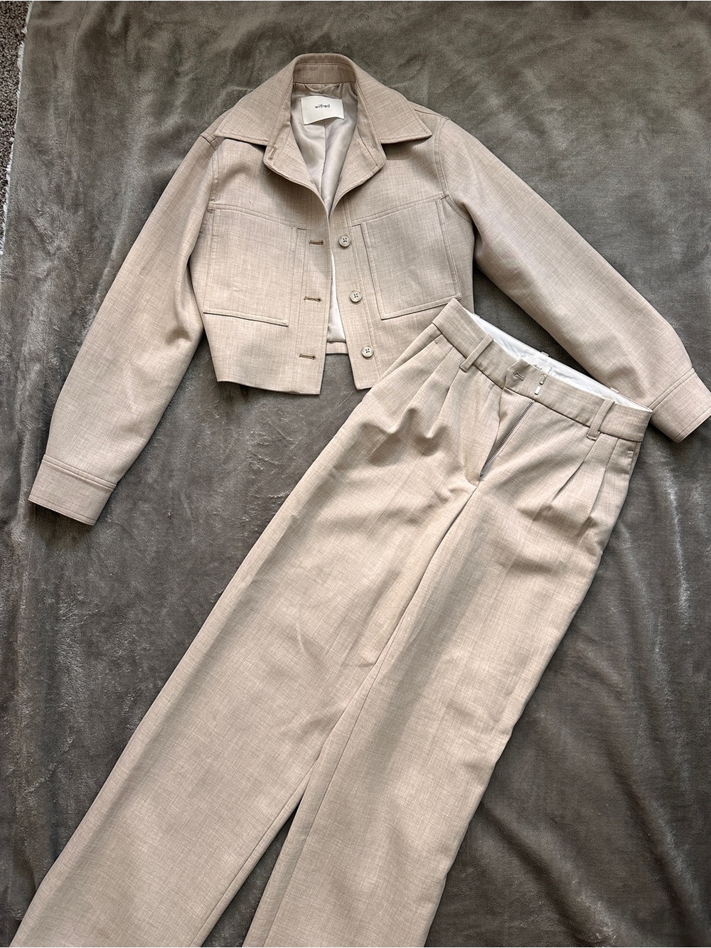 Aritzia Set - High-Waist Wide-Leg Pants in Light Beige